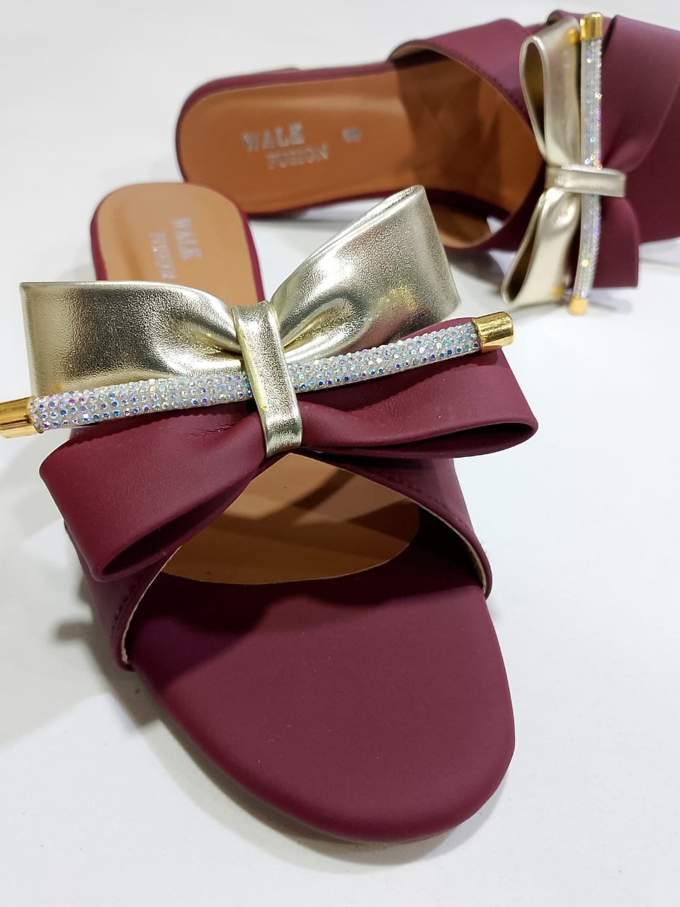 📸✨ Walk Fusion – Elegant Maroon Slippers