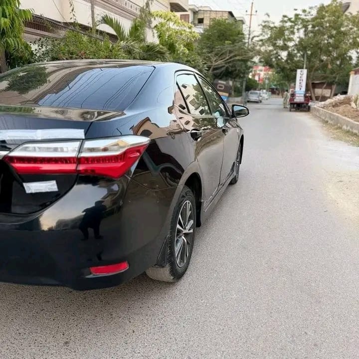 Toyota Corolla Altis 2017 fecelift