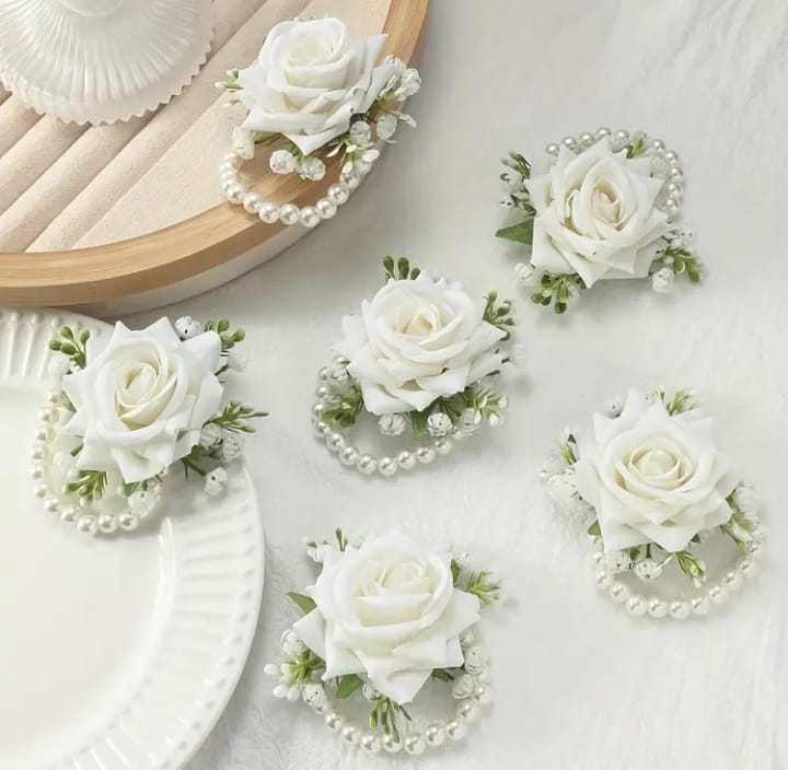 Unique style floral & pearls bracelet