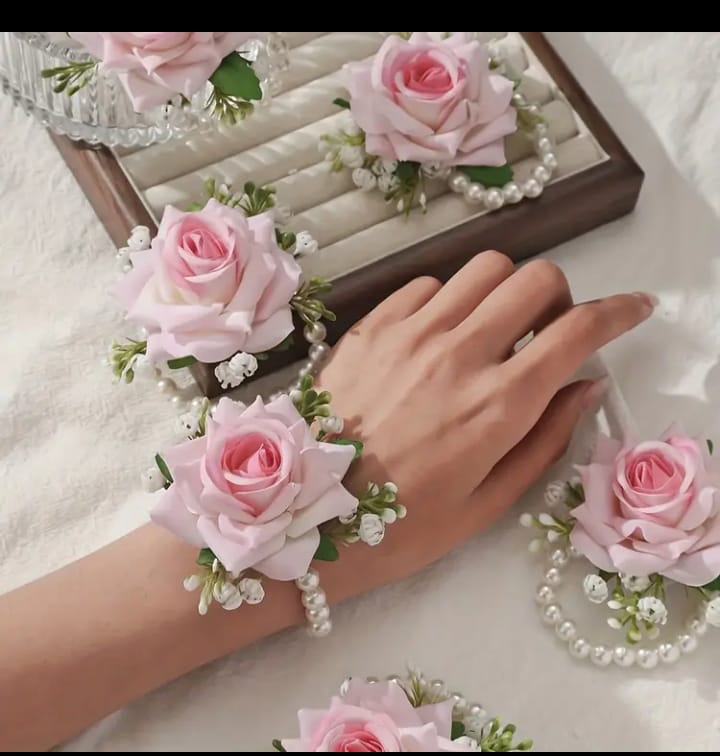 Unique style floral & pearls bracelet