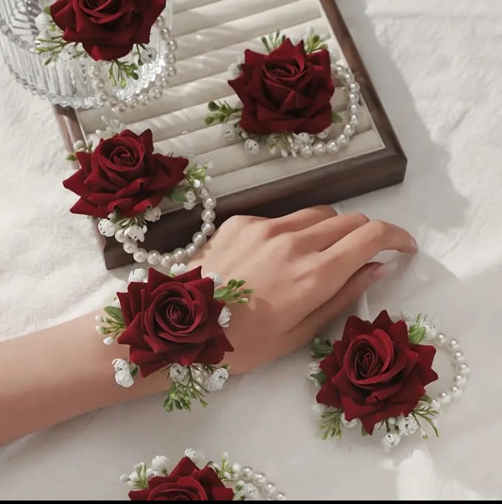 Unique style floral & pearls bracelet