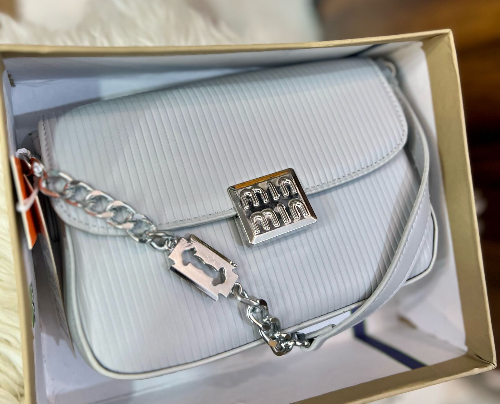 Girl’s heavy crossbody bag