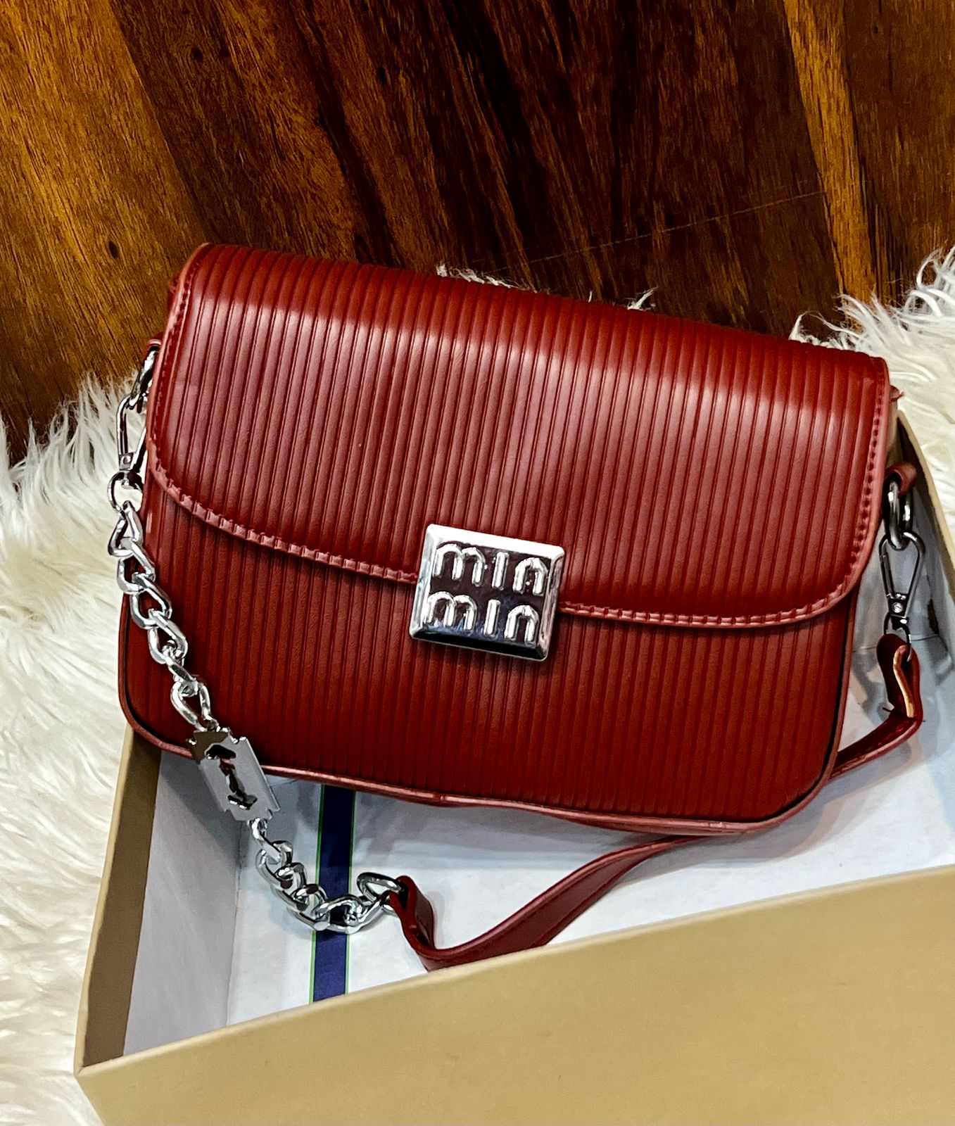 Girl’s heavy crossbody bag