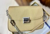 Girl’s heavy crossbody bag