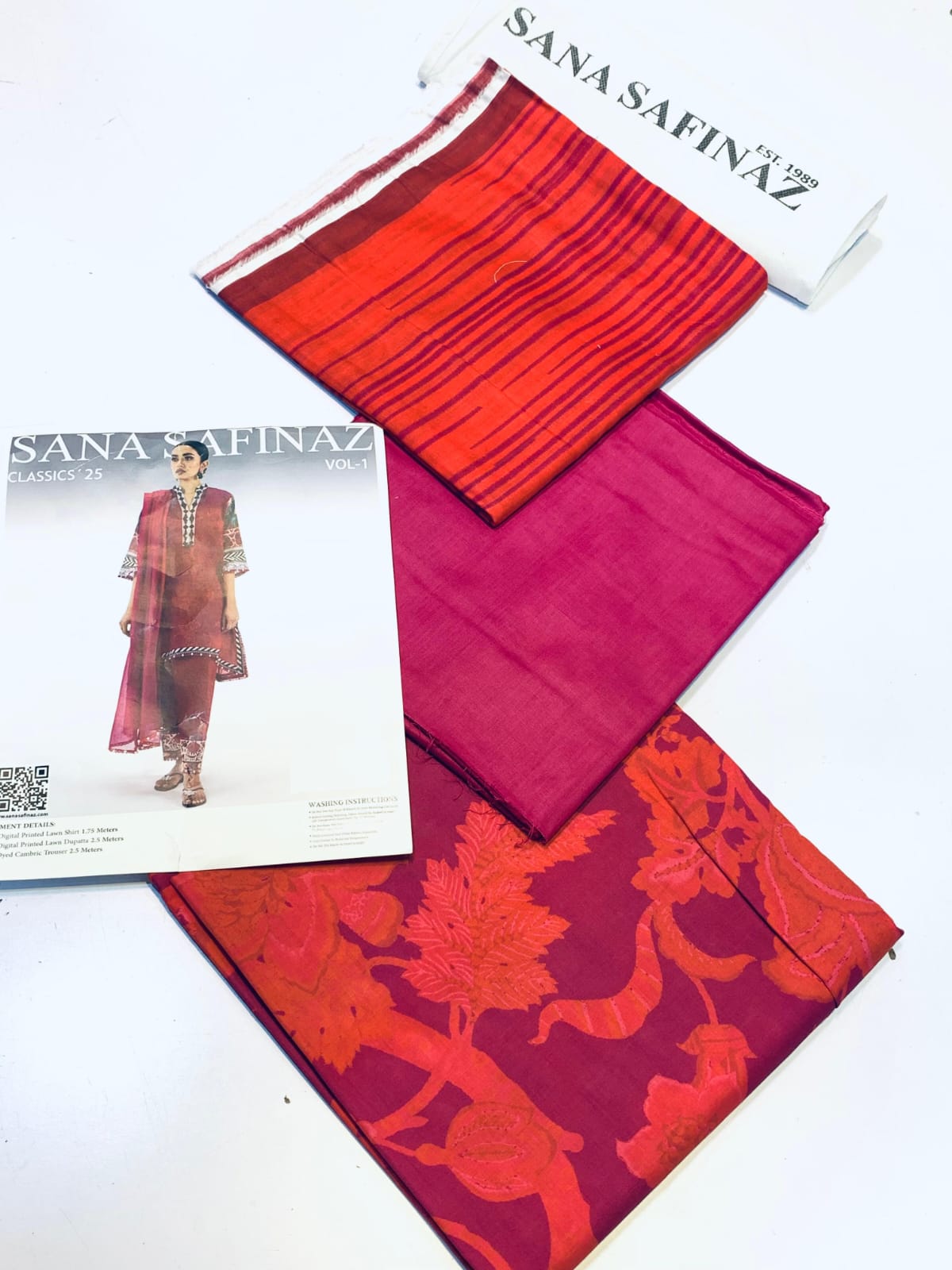 SAPPHIRE /SANA SAFINAZ VOL 2025