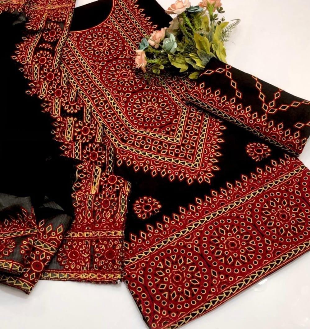 COMPUTER AARI SINDHI EMBROIDERY ON SOFT LAWN