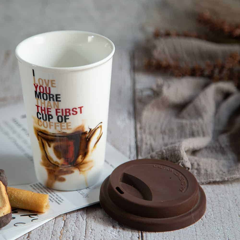 1pc Ceramic Beautiful Printed Coffee Mug with Silicone Lid 500ml Approx Random Prints