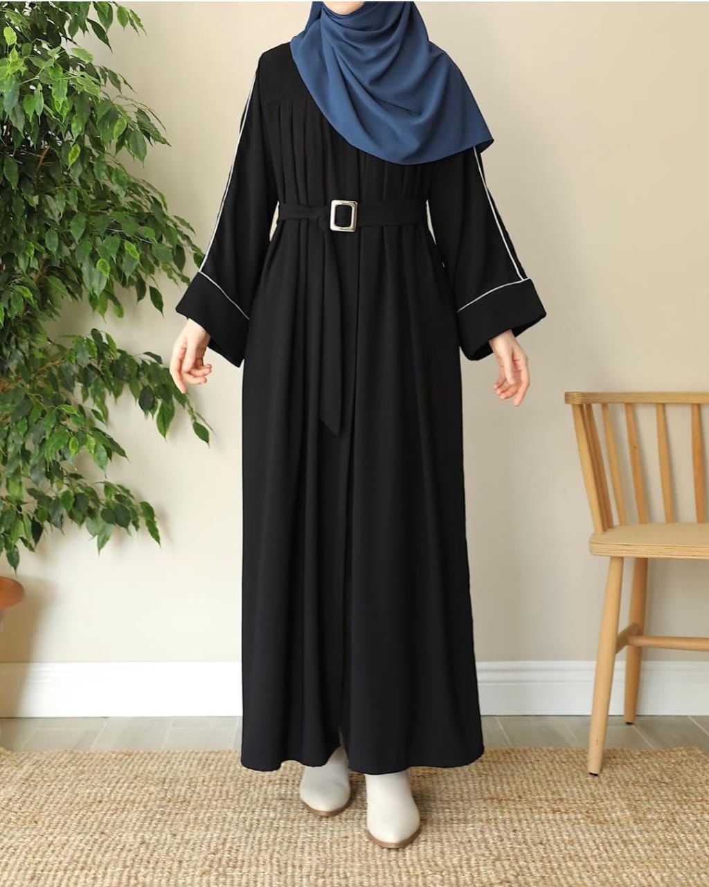 *Black Trendy Abaya