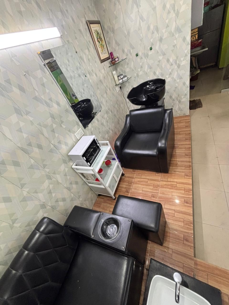 Running Ladies Salon for sale