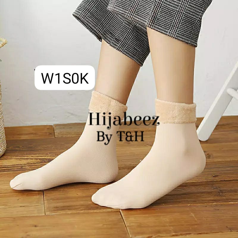 ARTICAL ladies socks high qualty