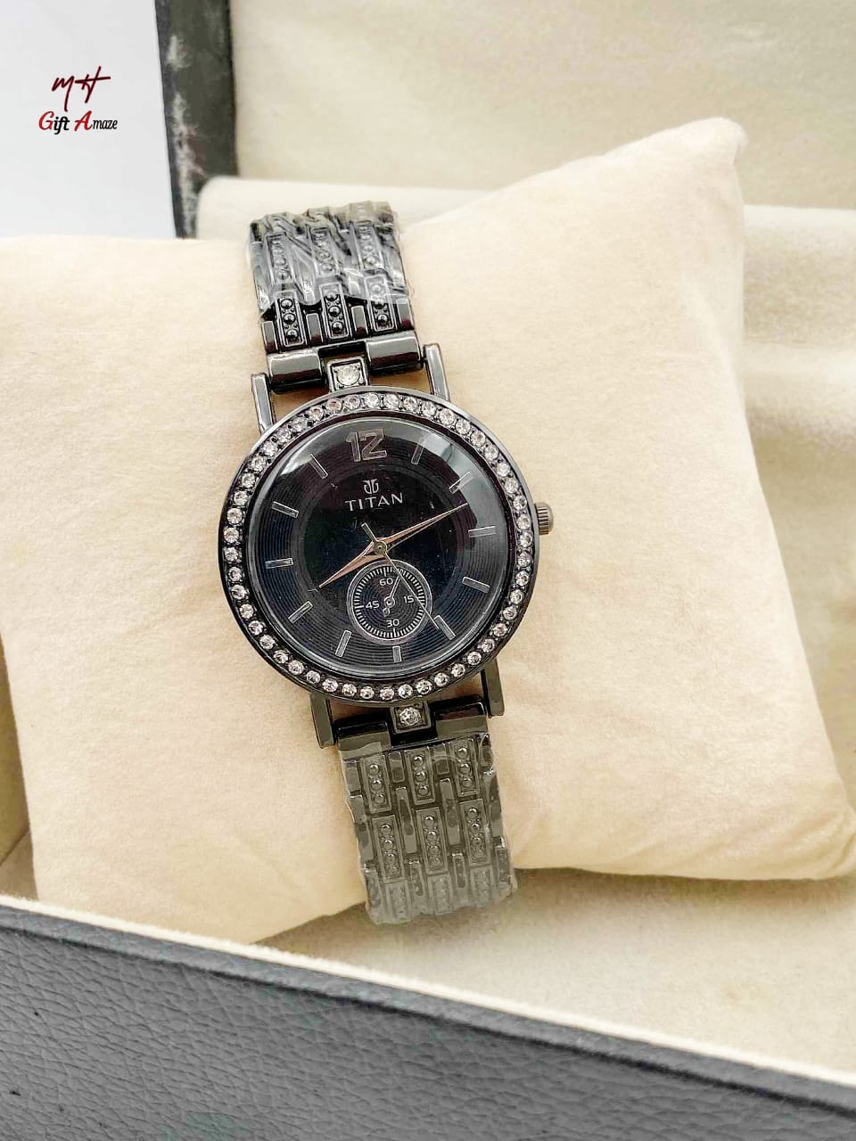 Titan Women’s Watch – Elegant Design, 1 Watch