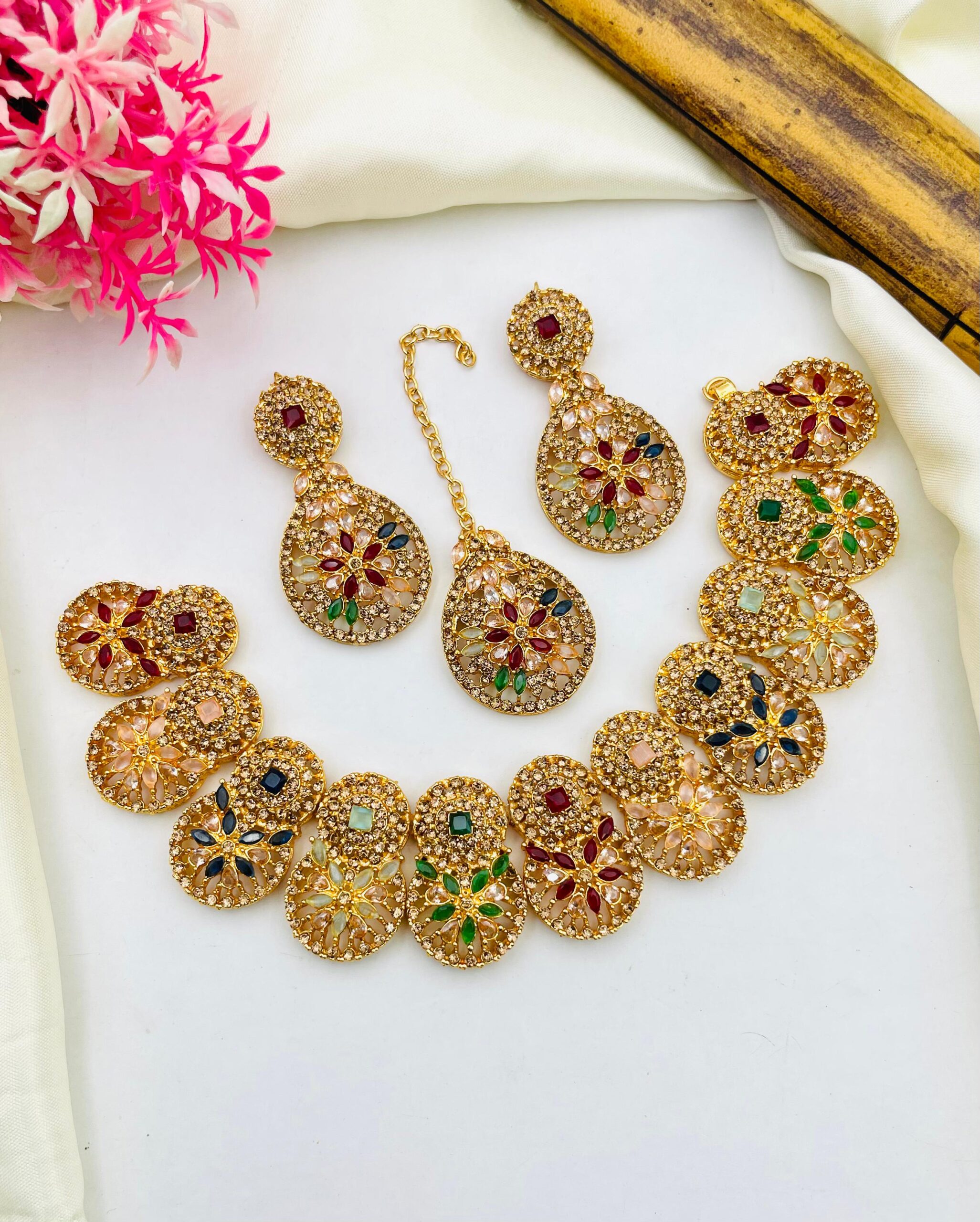 Fancy Beautiful Party Wear Zircon Necklace With Earings And Tika