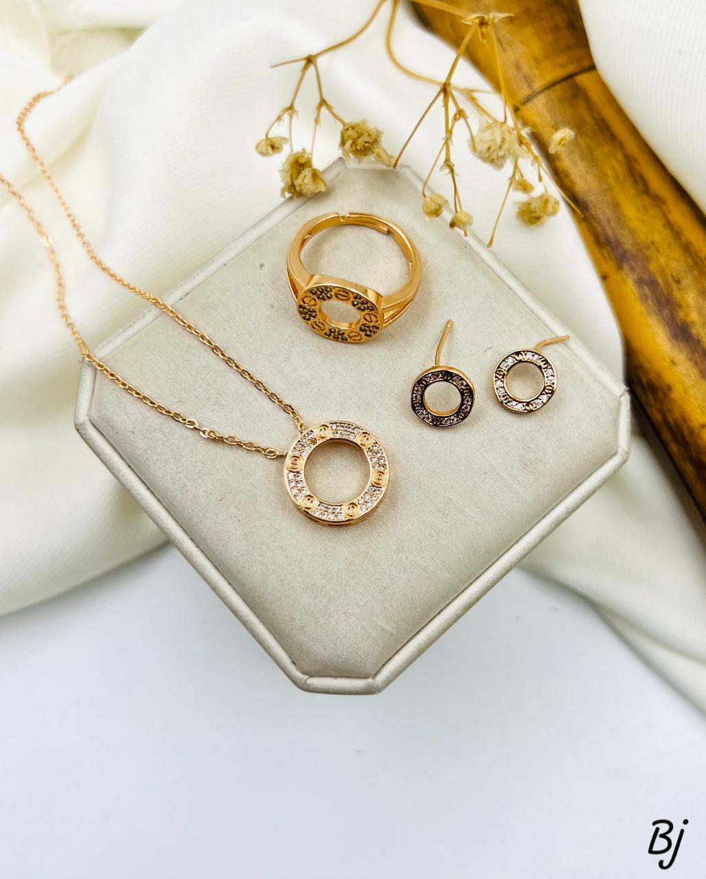 Fancy Beautiful Gold Plated Zircon Locket Set With Adjustable Rings