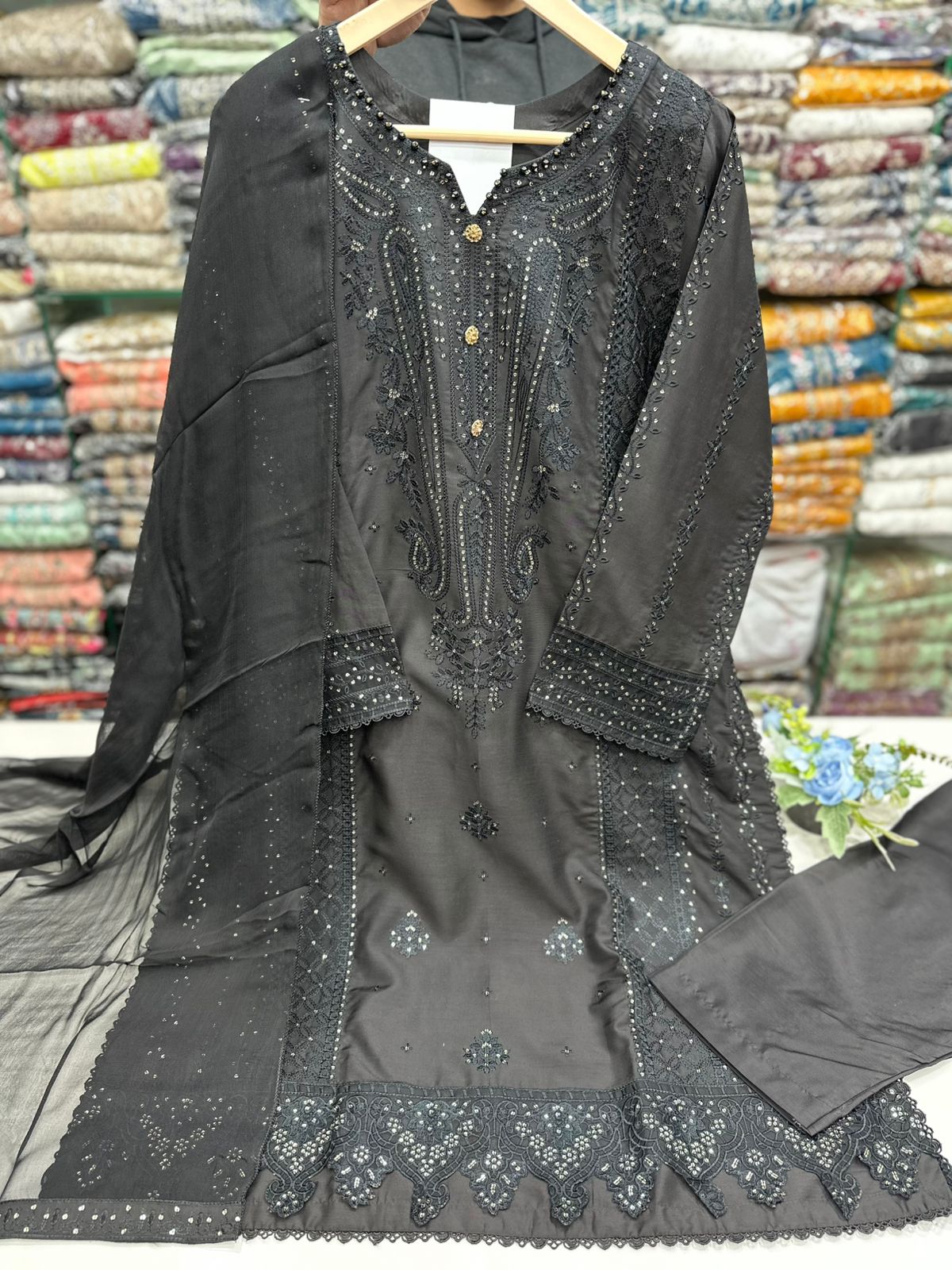 Ladies Stuff 𝐕𝐢𝐬𝐜𝐨𝐬𝐞 Heavy Thread And Sequance Work