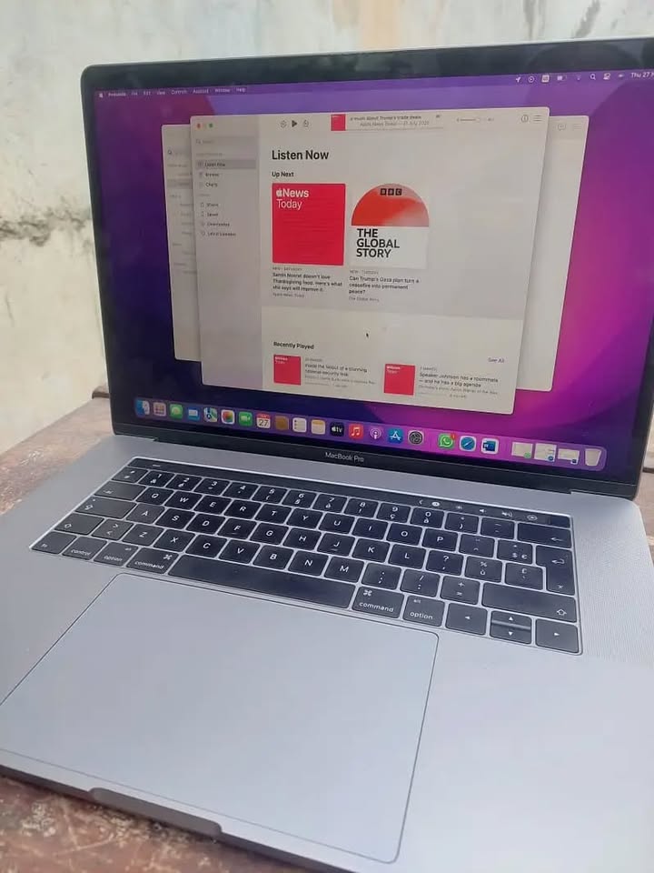 MacBook Pro 15″ (2017) – Core i7 / 16 GB RAM / 500 GB SSD / Touch Bar