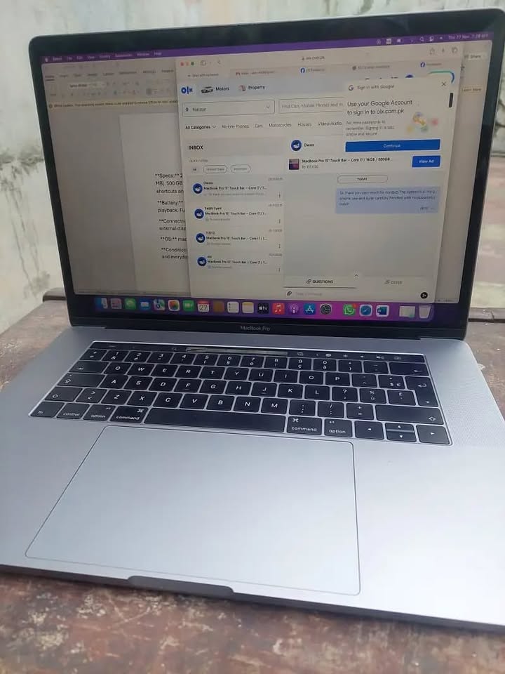 MacBook Pro 15″ (2017) – Core i7 / 16 GB RAM / 500 GB SSD / Touch Bar