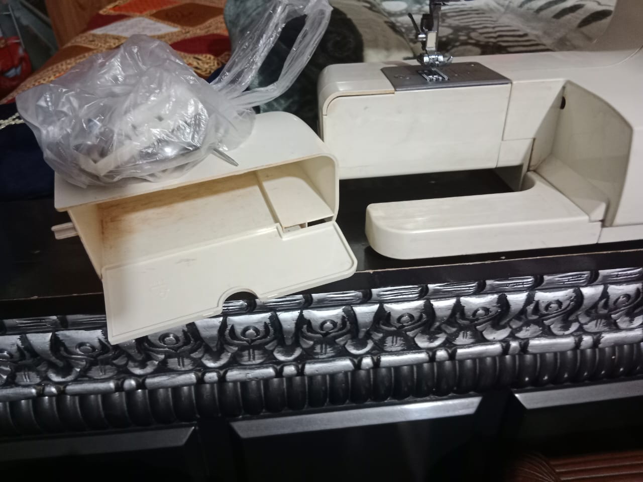 2 in 1 sewing and embroidered machine