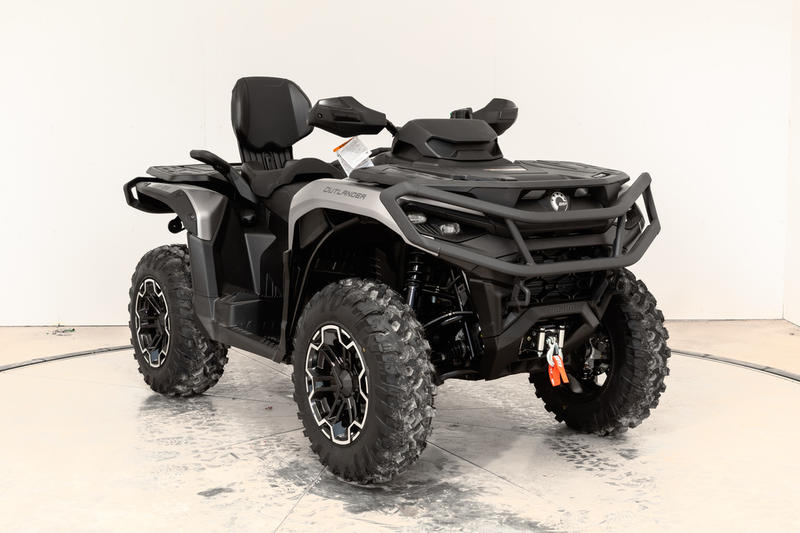 2025 Can-Am Outlander MAX XT 850 ATV 1 Outlander MAX XT 850 ATV