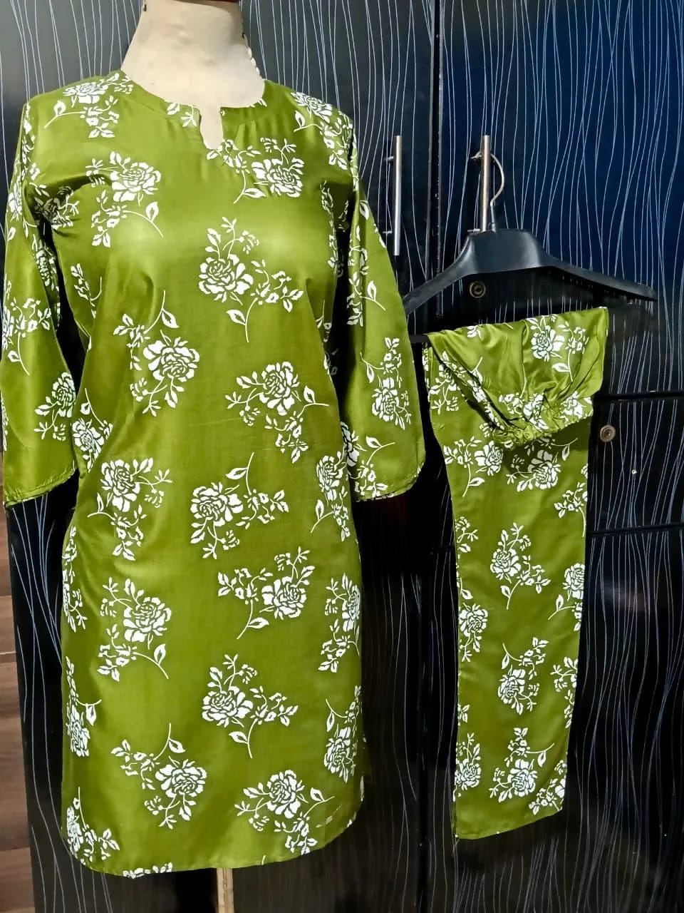 2 Pcs Women’s Stitched Linen Block Printed Shirt And Trouser