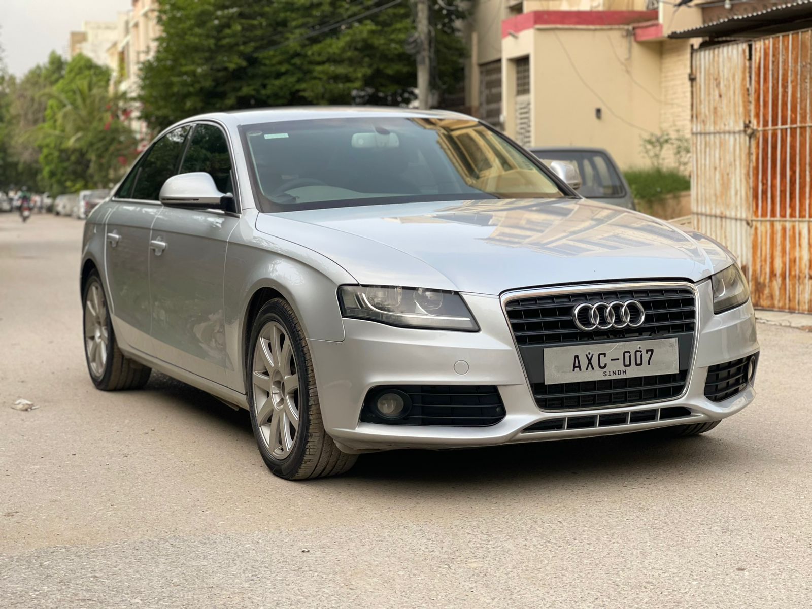 Carolla Altis