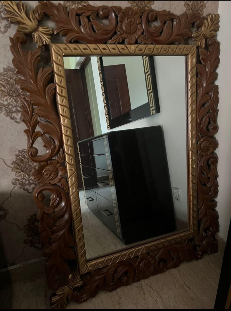 Classic wall mirror