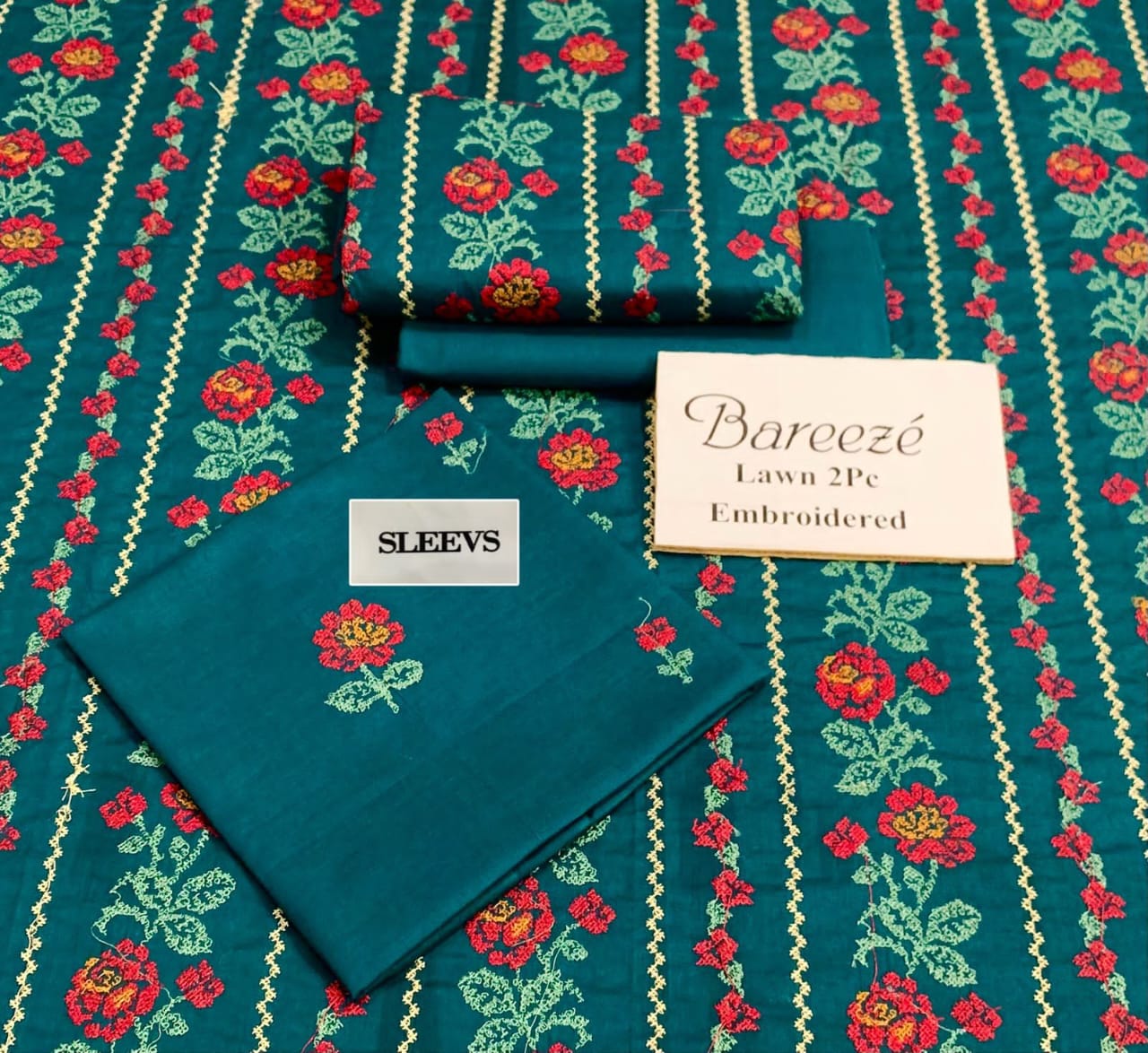 Bareeze brand unsthich suits available in loon staf