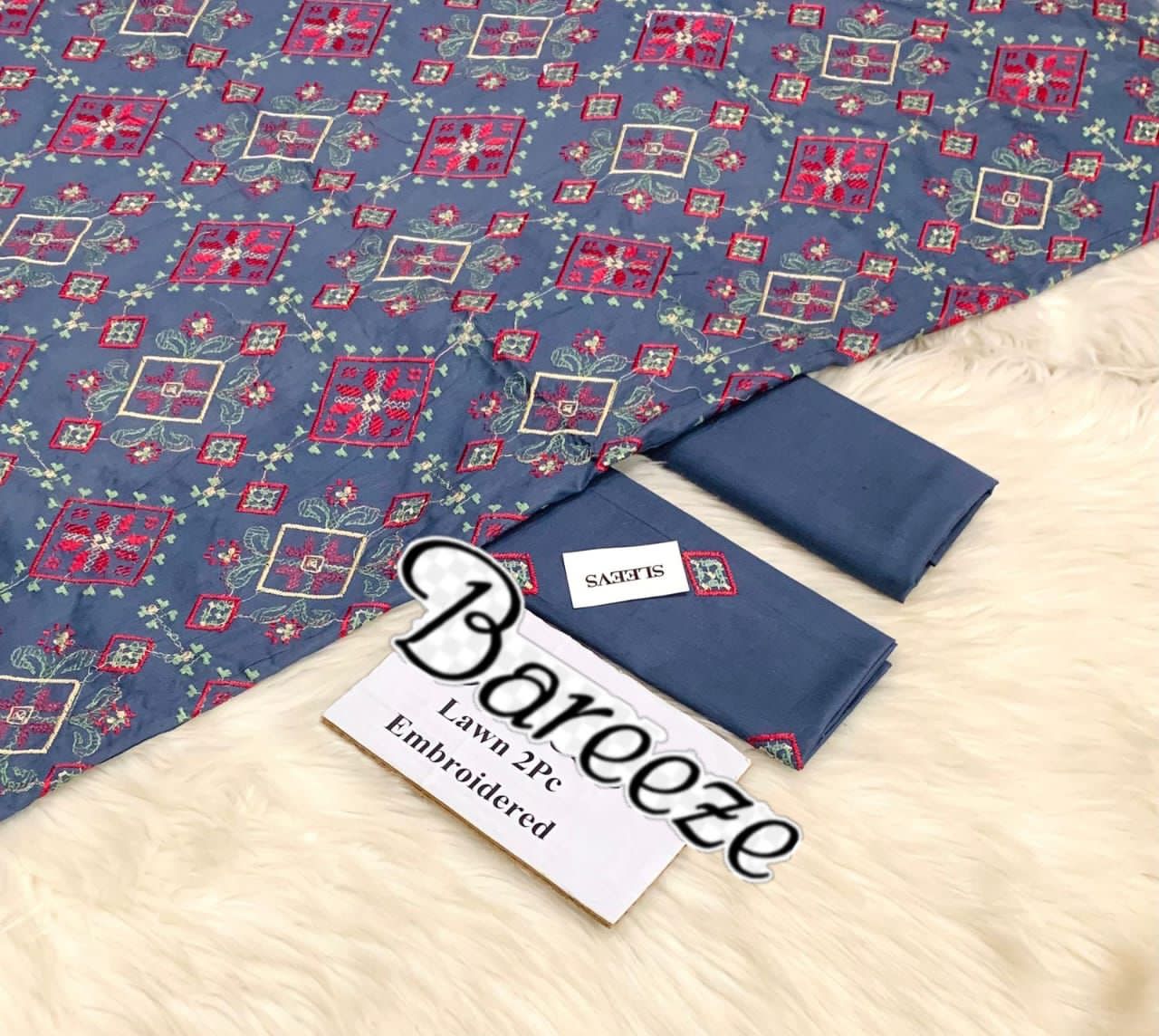 Bareeze brand unsthich suits available in loon staf