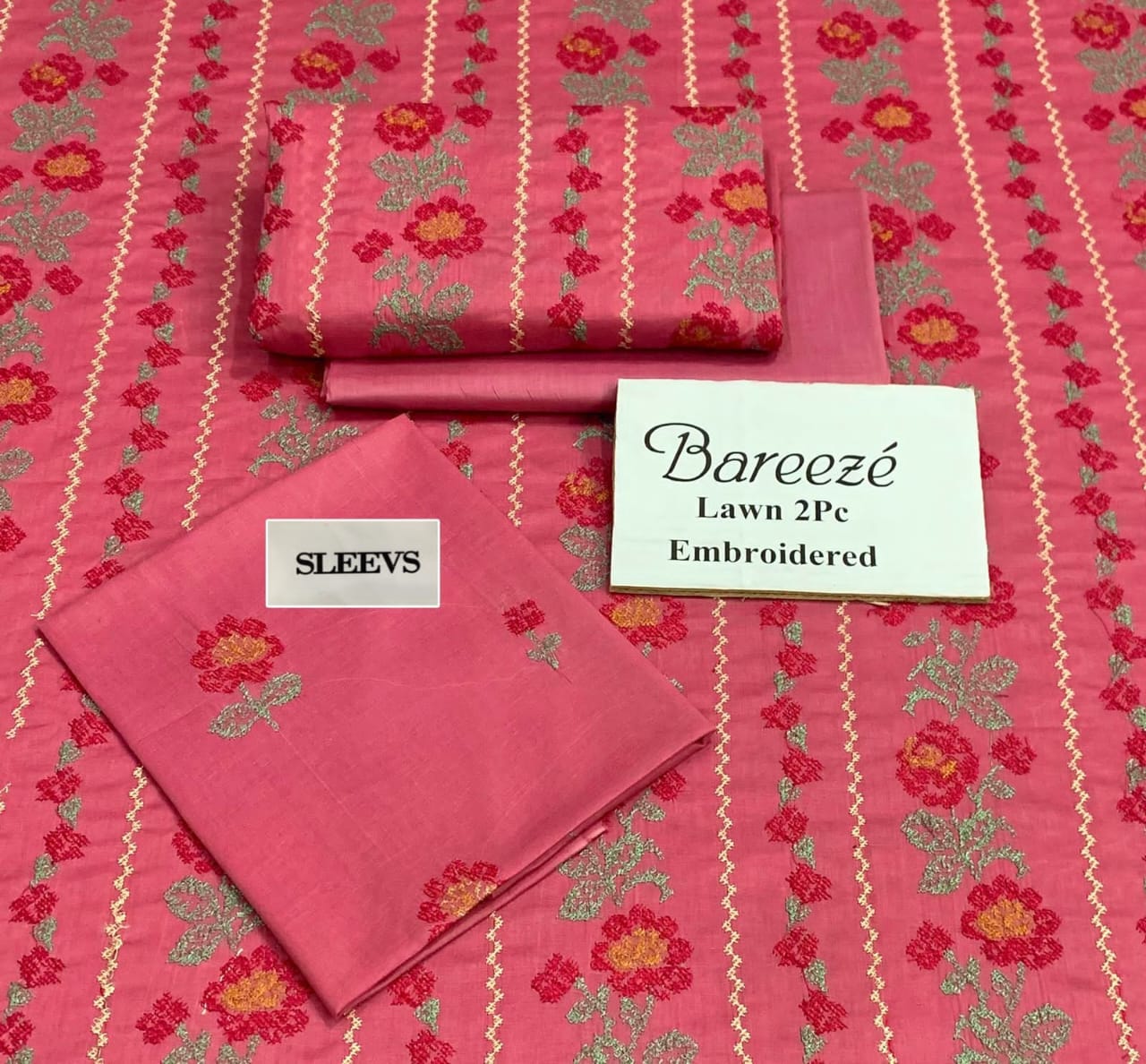 Bareeze brand unsthich suits available in loon staf