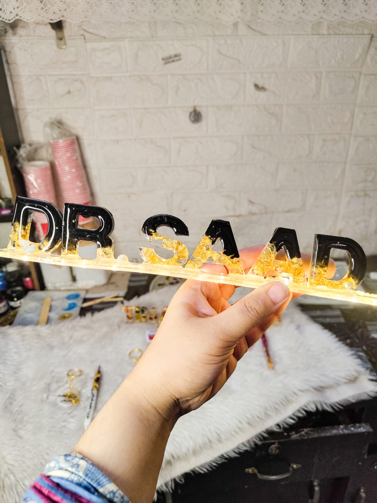 Name stand