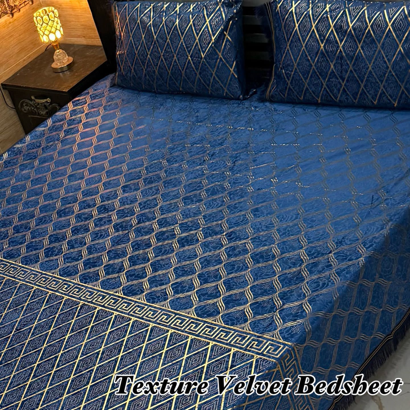 Texture velvet bedsheet