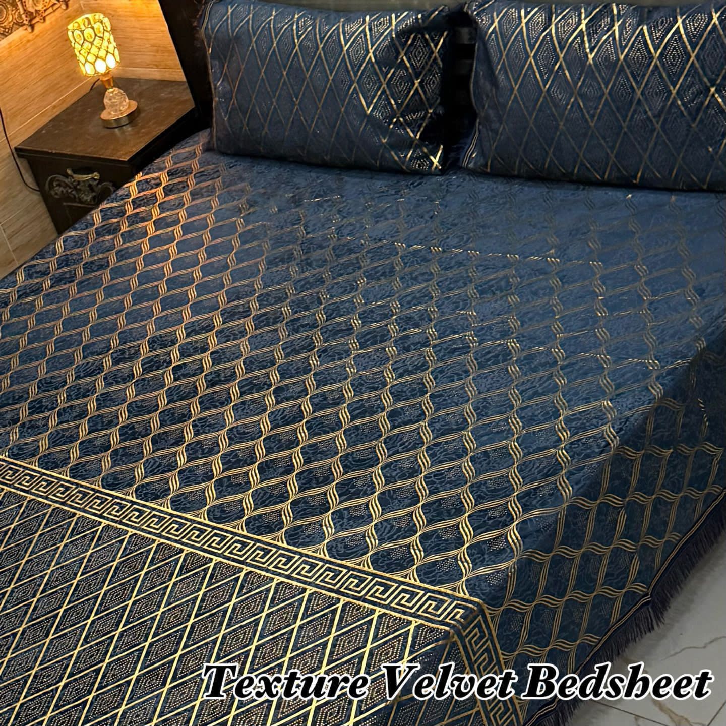 Texture velvet bedsheet