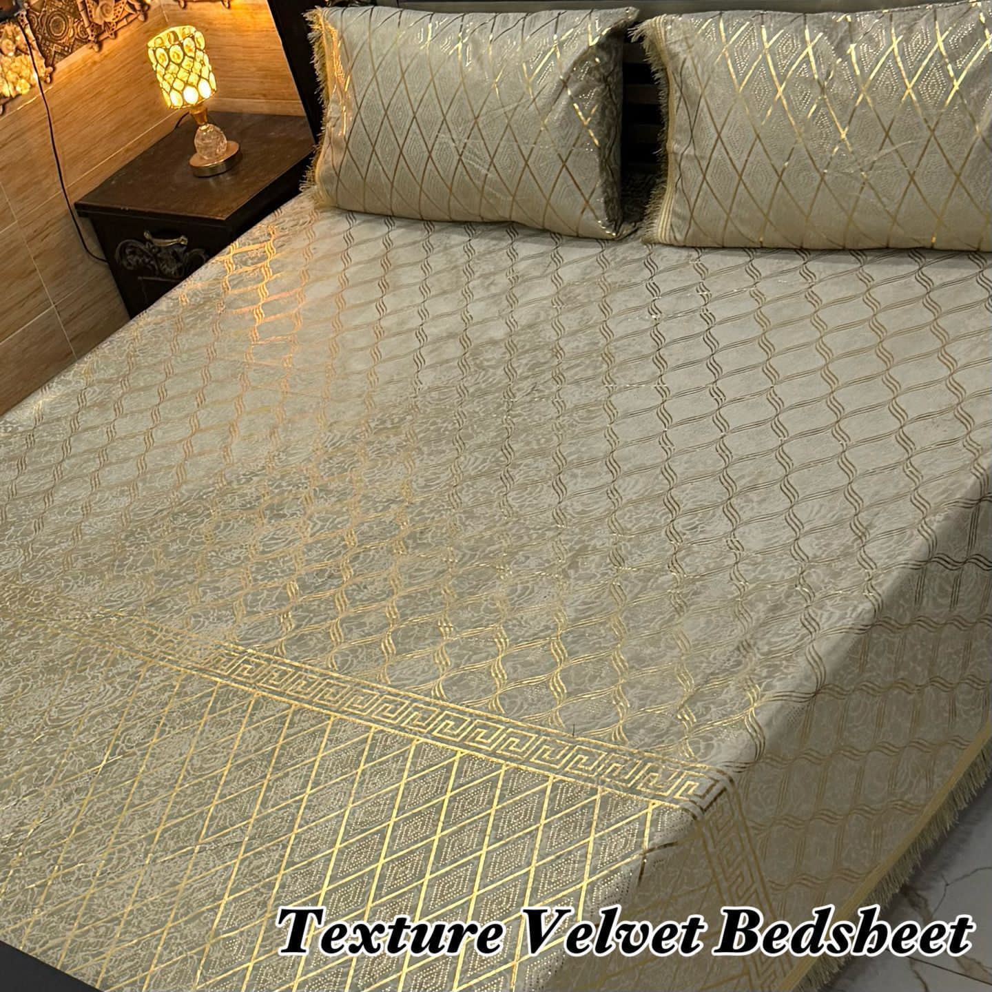 Texture velvet bedsheet