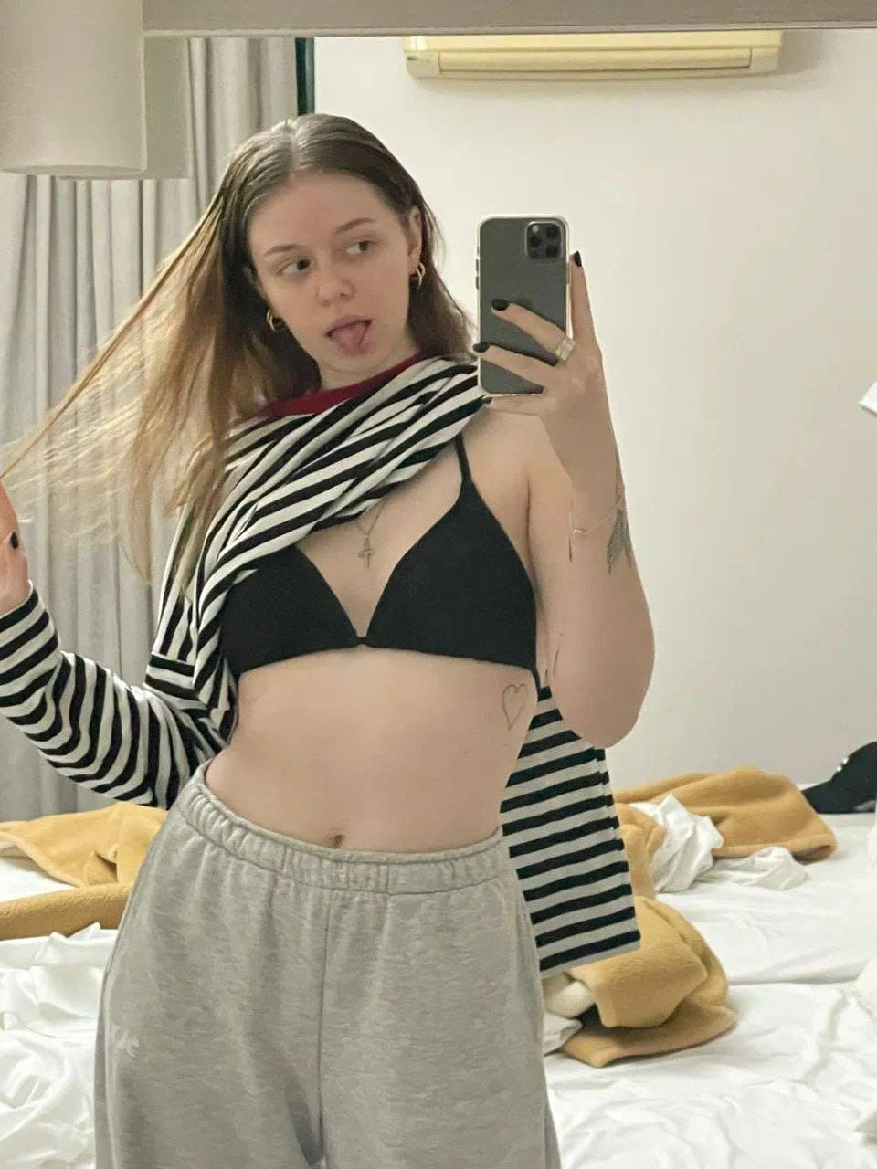 9958659377, Call Girl in Noida [24X7] Escorts Service Provider