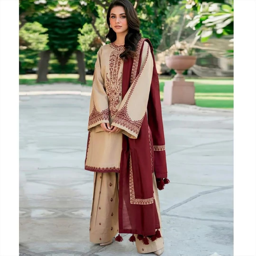 3 piece embroidered lawn suit