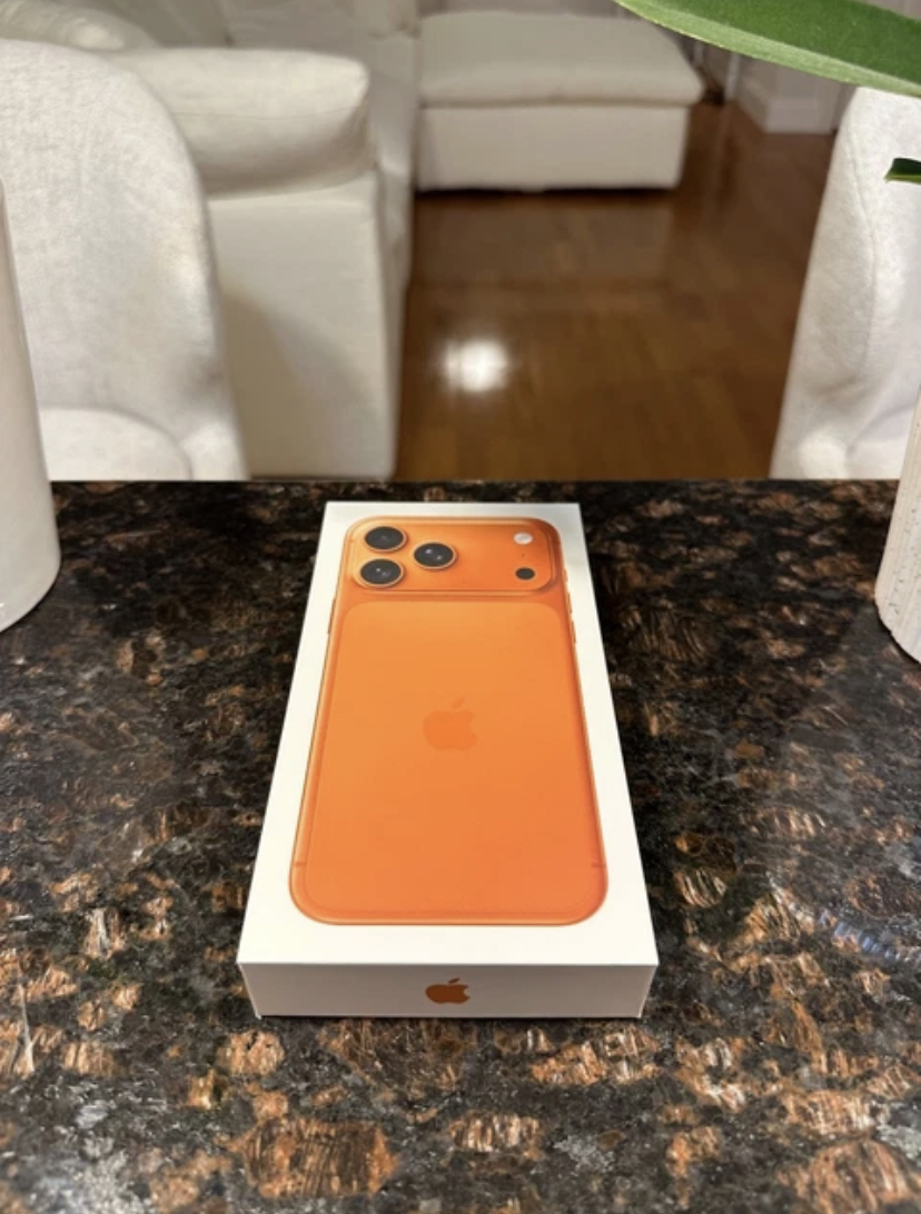Apple Iphone 17Pro Max 512GB Sealed / Unlocked With Warranty.