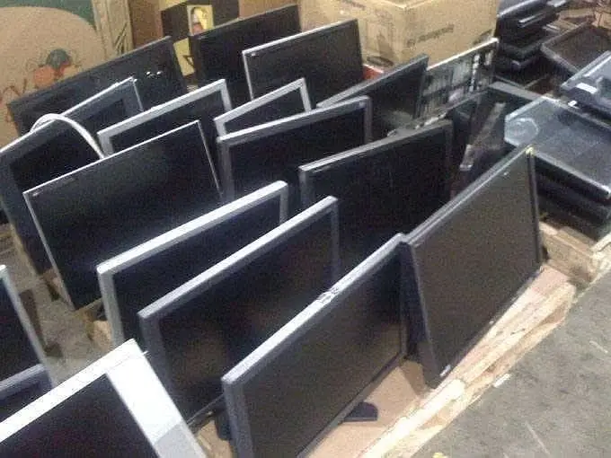 We Buy Old/Broken Laptops, Computers & Monitors | Top Cash Buyer