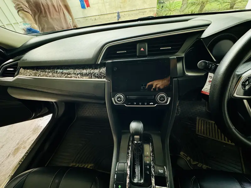 Honda Civic ivtec full option 2017