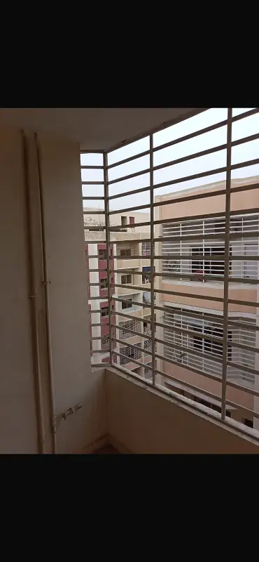 Flat for sale 2 bed lounge spacious area ready to move federal government apartment main sumaira chowk opposite aramco petrol pump