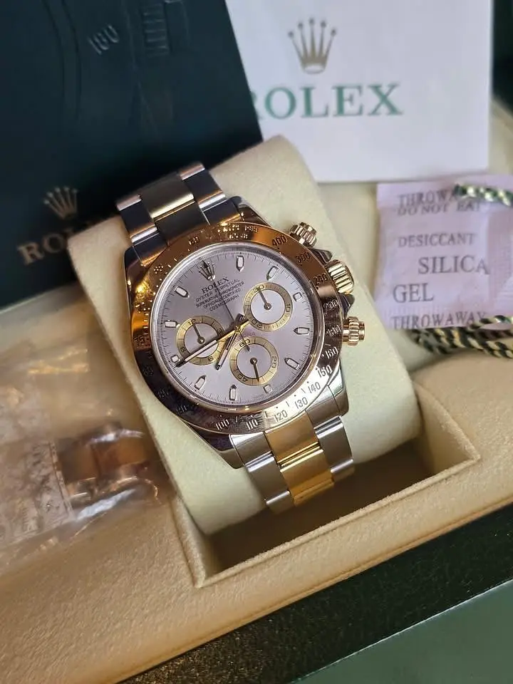 WATCH BUYER / Rolex Datejust Omega Rado IWC Cartier Santos Chopard