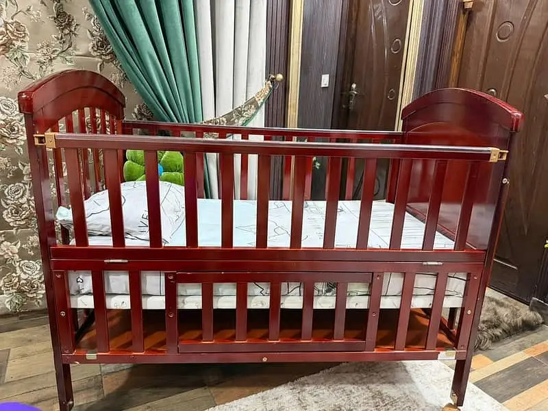 Baby cot | baby bed | wooden cot | kids bed | kids Zubaidas coat