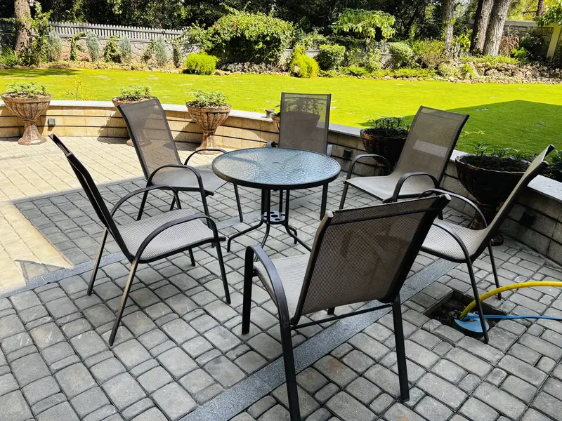 Outdoor table and chairs