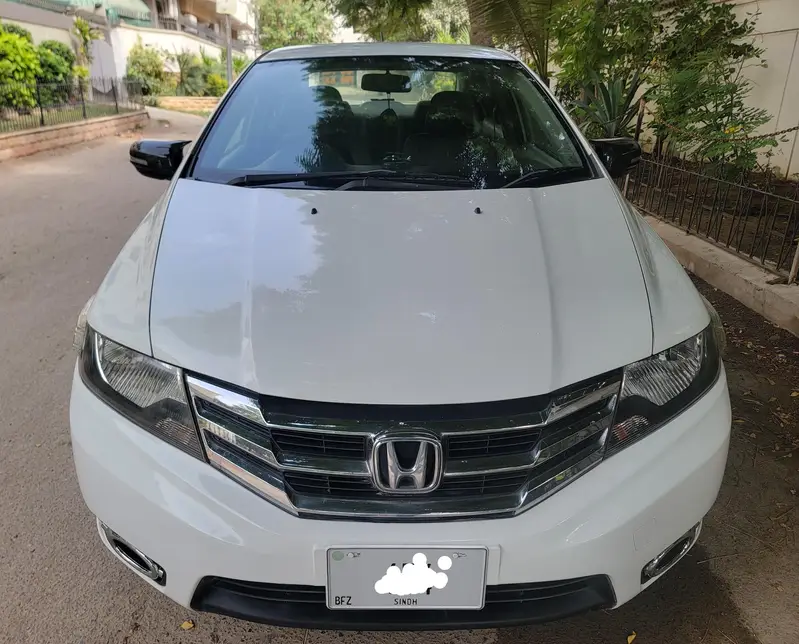 HONDA CITY IVTEC MANUAL MODEL 2016 TOTAL GENUINE. OUTCLASS CONDITION