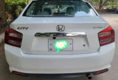 HONDA CITY IVTEC MANUAL MODEL 2016 TOTAL GENUINE. OUTCLASS CONDITION