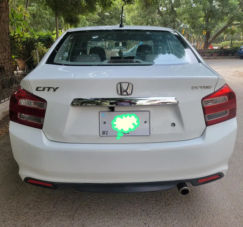HONDA CITY IVTEC MANUAL MODEL 2016 TOTAL GENUINE. OUTCLASS CONDITION