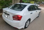 HONDA CITY IVTEC MANUAL MODEL 2016 TOTAL GENUINE. OUTCLASS CONDITION