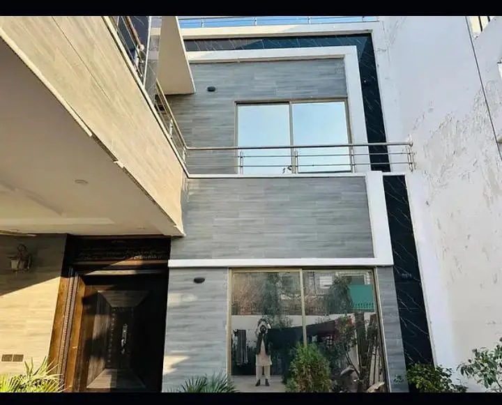 1 Kanal ViP Like Brand New Double Storey House Urgent For Sale Prime Location 100 Feet Road In Sabzazar