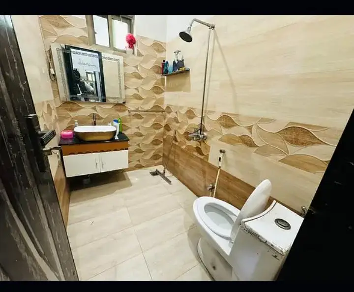 1 Kanal ViP Like Brand New Double Storey House Urgent For Sale Prime Location 100 Feet Road In Sabzazar