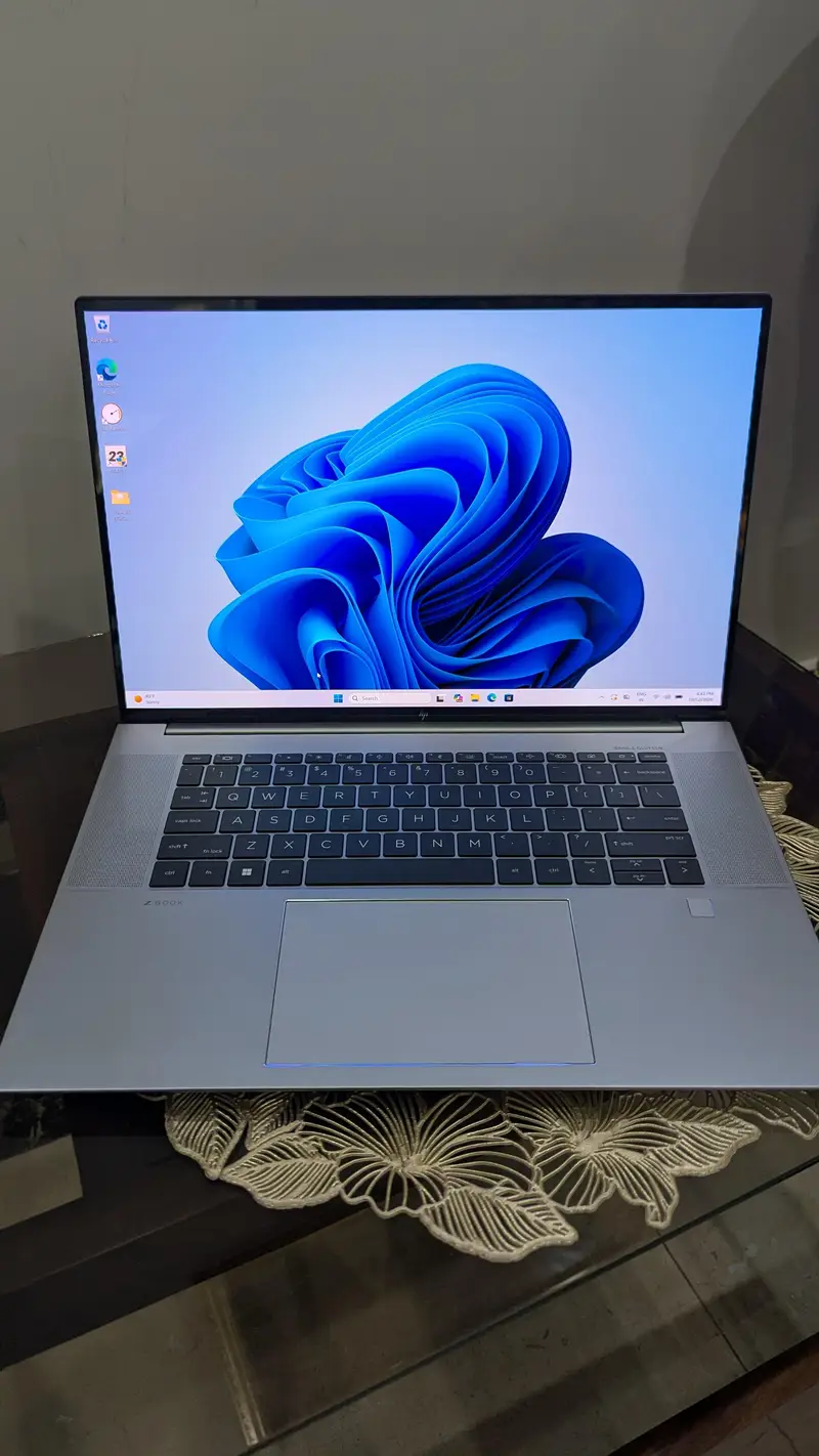 HP ZBook Studio 16 G10 i9 13th Gen RTX A1000 6GB 16GB RAM/512GB SSD