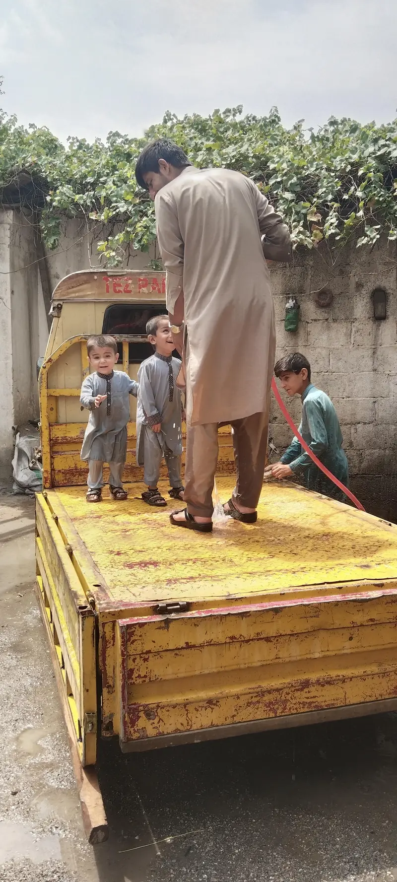 Tez Raftar Rickshaw Urgent Sale