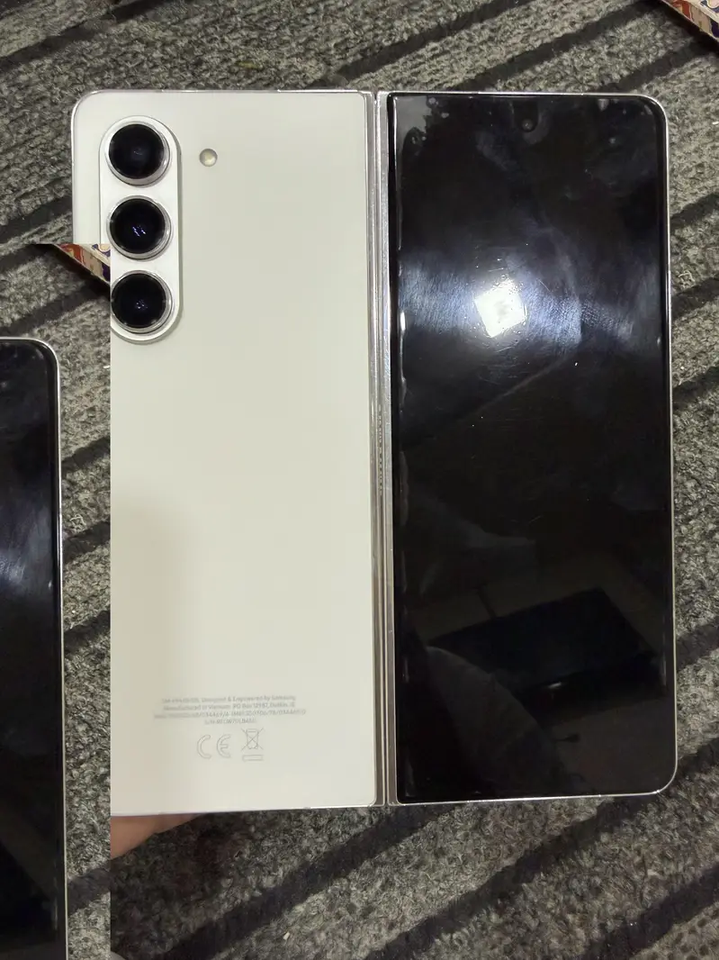 Samsung Mobile Z Flip 5